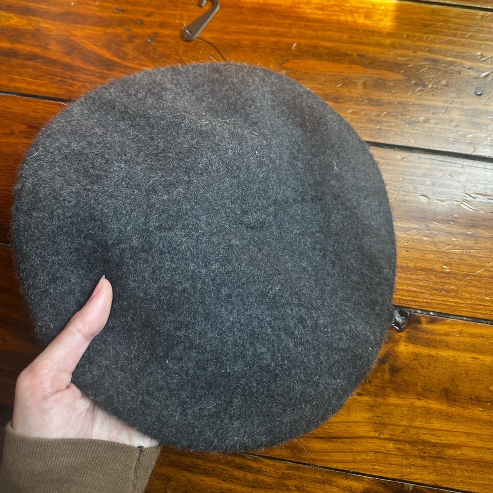 Forever 21 Gray Beret